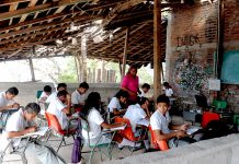 Jóvenes apuntan al desarrollo con programa de secundaria rural a distancia