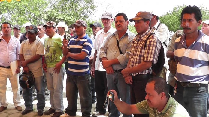 images_SECCIONES_PAGINA_WEB_CRONICATN8_SOCIALES_2014_JULIO_DEL_21_AL_27_EX_MILITARES_DOS23