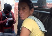 Le revisan toda la casa en busca de droga