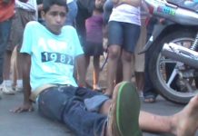 Adolescente cae de la moto cuando viajaba como pasajero