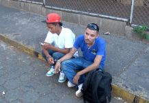 Ojo al Cristo con sospechosos que vigilan colegios