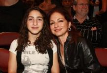 Gloria Estefan con su hija Emily en Broadway