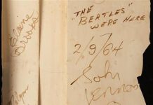 Subastan decorado firmado por los Beatles