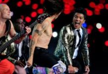 Bruno Mars es visto 115.3 millones de veces plato fuerte