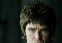 Liam Gallagher pone a los fans de Oasis entre la espada y la pared