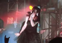 Amy Lee se hace independiente