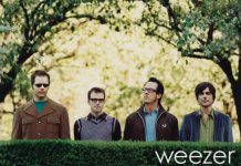 Weezer da señales de humo