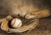 Descubre cómo limpiar guantes y bates de béisbol sin dañarlos