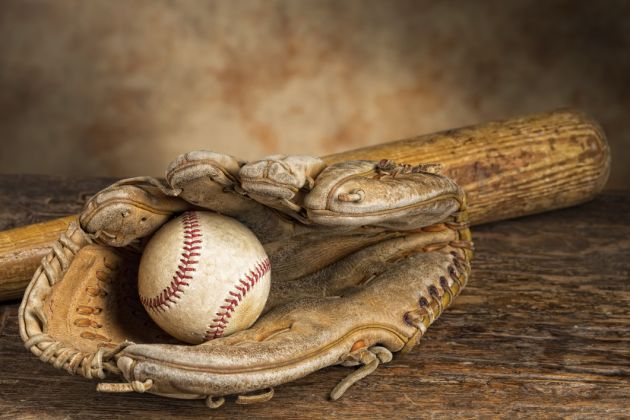 images_SECCIONES_PAGINA_WEB_Tendencias_2014_ENERO_DEL_13_AL_19_guantes-y-bates-de-beisbol-16012014