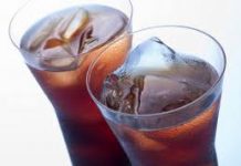 ¿Los refrescos de dieta engordan?