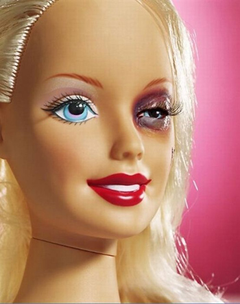images_SECCIONES_PAGINA_WEB_Tendencias_2014_FEBRERO_DEL_17_AL_23_BARBIE_GOLPEADA21