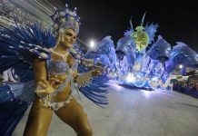 El Carnaval de Brasil mantiene ritmo frenético