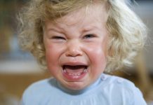 Cómo evitar las rabietas de los niños en público