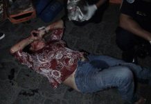Sobrevive a brutal encontronazo de rastra