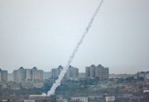 Dos misiles caen cerca de territorio israelí horas antes de entierro de Sharon