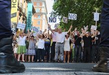 España: Burgos no deja de protestar pese a la paralización de las obras del bulevar