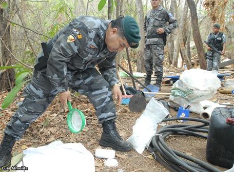 images_SECCIONES_PAGINA_WEB_ULTIMA_HORA_2014_ENERO_DEL_13_ENE_AL_19_policia-antidrogas-ecuador-16012014