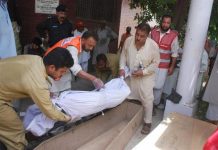 Al menos 24 peregrinos muertos en atentado contra autobús en Pakistán