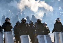El ejército pide al presidente «medidas de emergencia» para «estabilizar» Ucrania