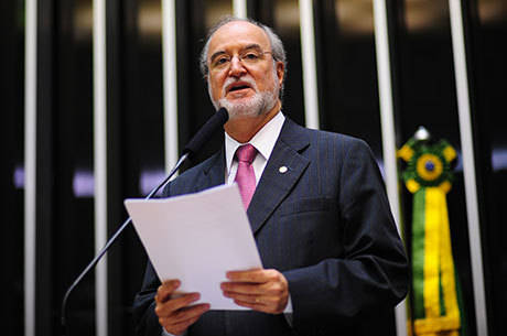 images_SECCIONES_PAGINA_WEB_ULTIMA_HORA_2014_FEBRERO_DEL_17_AL_23_RENNCIA_DIPUTADO19