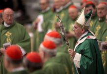 El papa crea un ministerio de Economía para coordinar gestión del Vaticano
