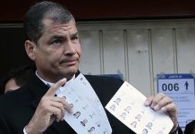 Ecuador: El presidente Correa anuncia una «crisis de gabinete»