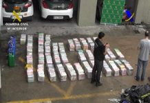 España: Policía halla cocaína en maletas flotantes
