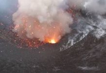 Un drone capta imágenes de un volcán que entra en erupción