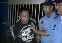 Al bote por revoltoso
