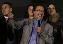 FARC lamentan remoción de alcalde Petro