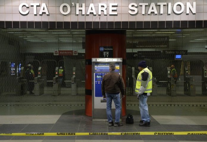 32 Injured As Commuter Train Derails At Chicago's O'Hare Airport