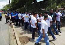 Trabajadores de instituciones honran a René Núñez