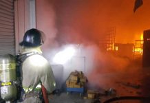 Incendio consume bodega de parque industrial en Honduras