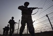 India: 17 muertos tras ataque a campo militar en Cachemira