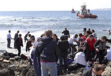 Flujo de inmigrantes a Grecia se ha reducido, afirma Bruselas