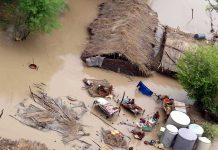 Inundación en Pakistán deja varios niños muertos
