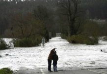 Encuentran un muerto tras inundaciones en Portugal
