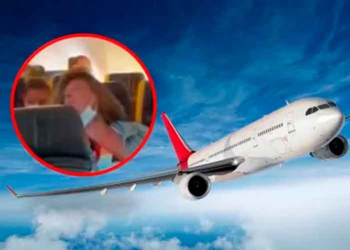 italia- italia, video, viral, agresiones, avion, redes sociales,