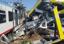 Italia: Continúa búsqueda de cadáveres entre restos de trenes siniestrados