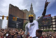 Multitud abarrota Cleveland para festejar con Cavs