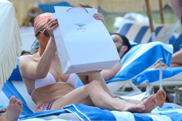jenni-portada-de-bikini