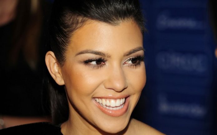 kourtney-tendr-su-aplicacion-para-moviles