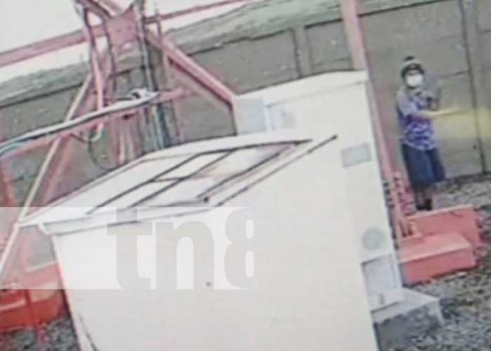 ladron-roba-cables-1 nicaragua, diriamba, robo, cables, carretera sur,