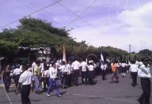 Dan lectura al Acta de Independencia en Ometepe