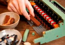 Lego lanzará una máquina de escribir hecha con más de 2 mil piezas tendnecia, lego, maquina de escribir, juegos, steve guinness, lego ideas,
