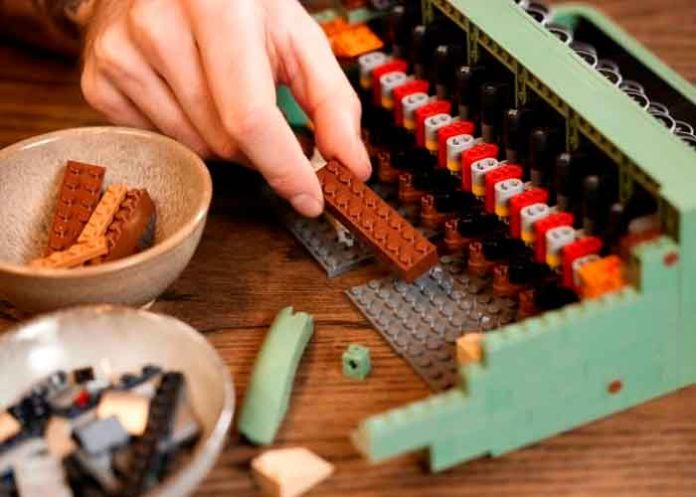 tendnecia, lego, maquina de escribir, juegos, steve guinness, lego ideas,