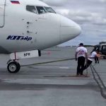 Un ruso arrastra un avión de 40 toneladas y bate el récord del país (VIDEO) rusia, avion, peso, levantador de peso,