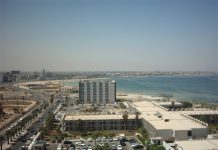 Serie de explosiones y tiroteos en la capital de Libia