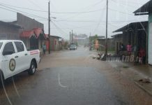 Intensa lluvia sorprende a pobladores de Estelí