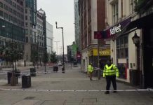 Cierran calles del centro de Londres tras supuesto paquete bomba